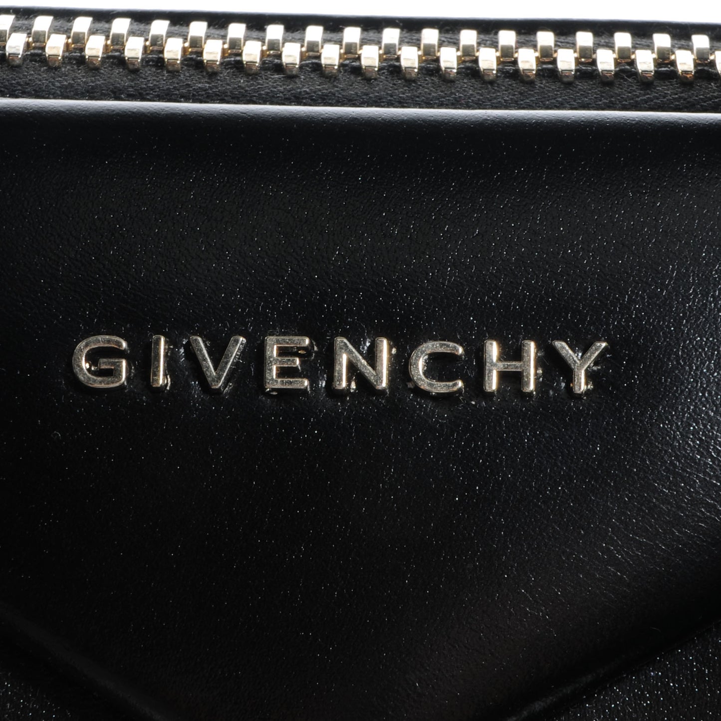 Shiny Lord Calfskin Medium Antigona Black