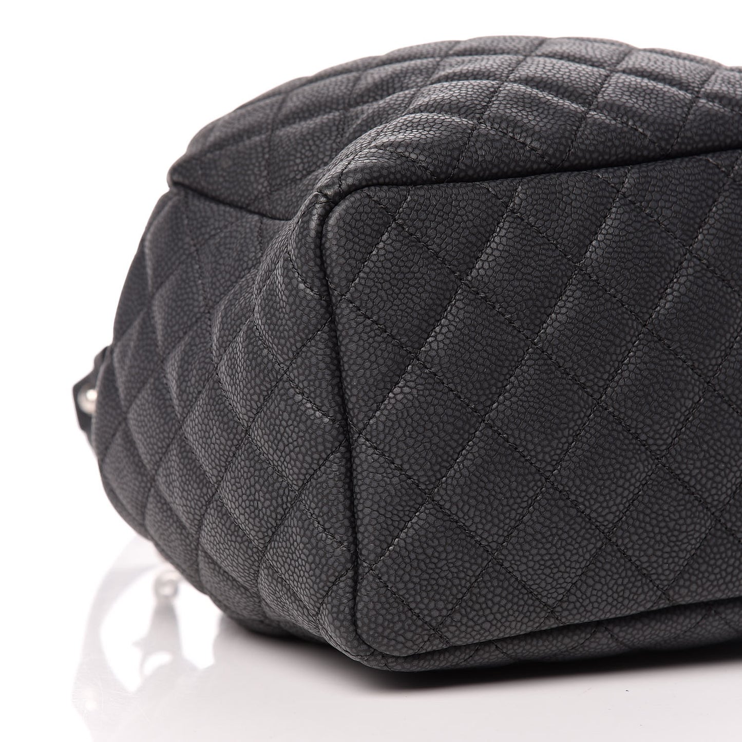 Caviar Flat Quilted CC Chain Bucket Drawstring Bag Black