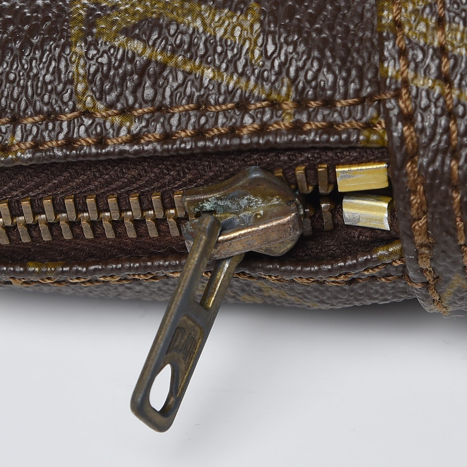 Louis Vuitton Monogram Trousse Toilette 28 7 of 10