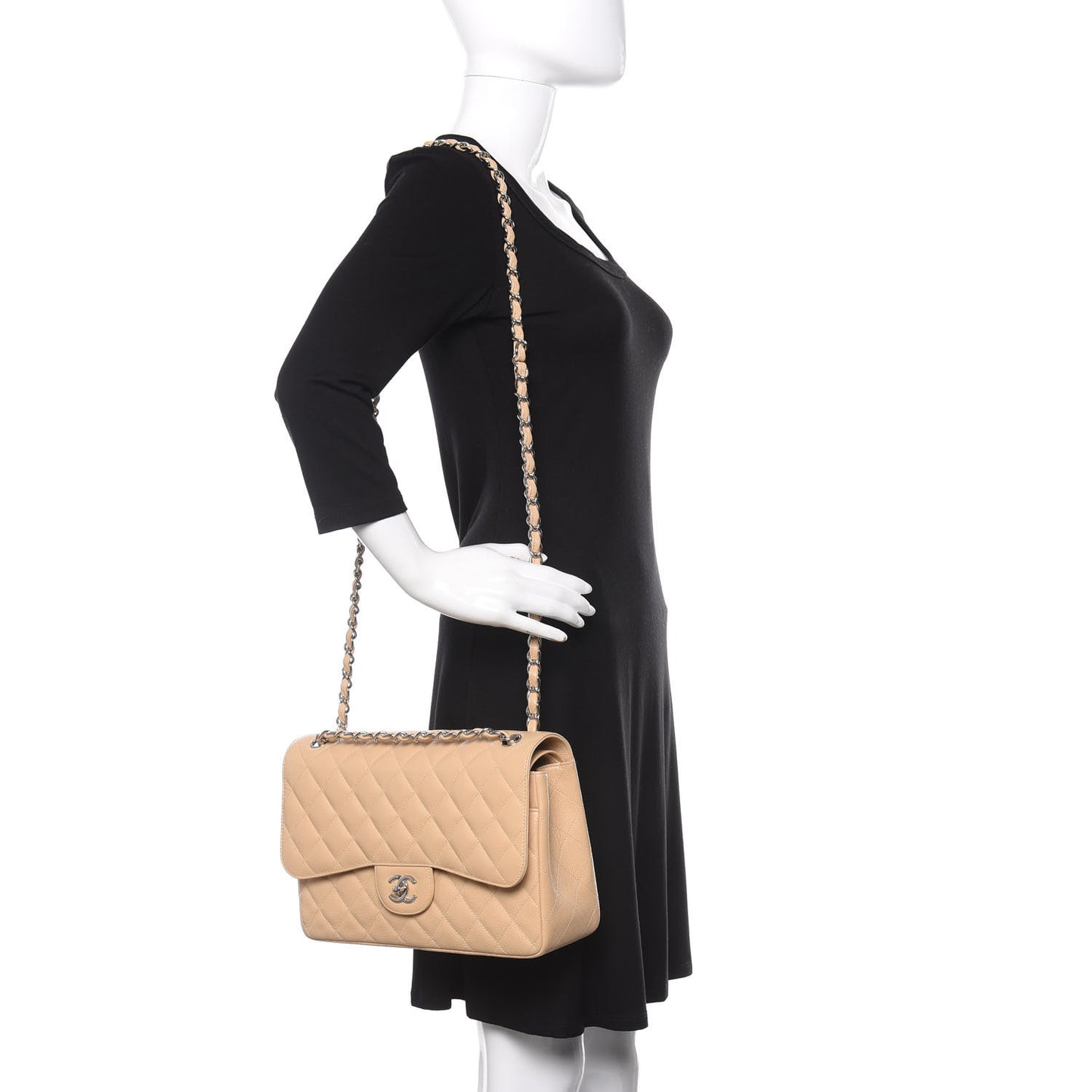 Caviar Quilted Jumbo Double Flap Beige Clair