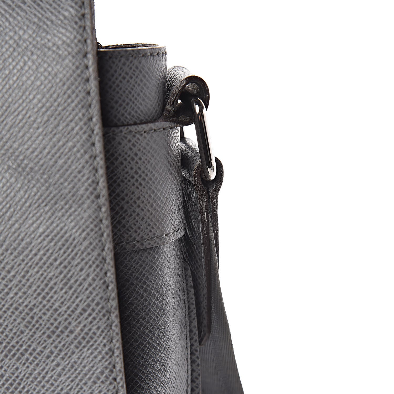 Louis Vuitton Taiga Milo Messenger Glacier 8 of 13