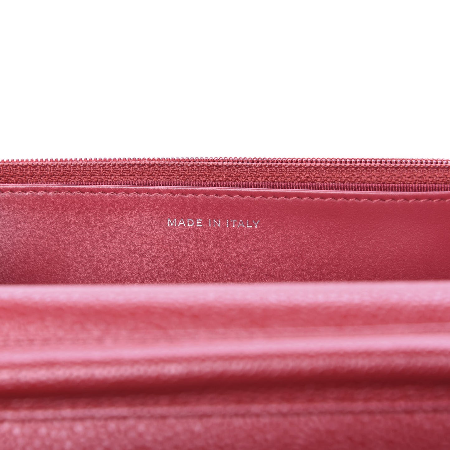 Iridescent Caviar Quilted Wallet On Chain WOC Red