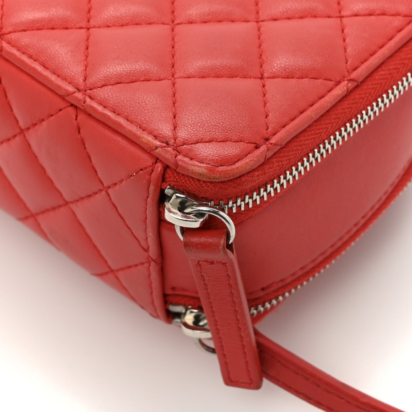 Lambskin Quilted Small Pocket Box Camera Case Red