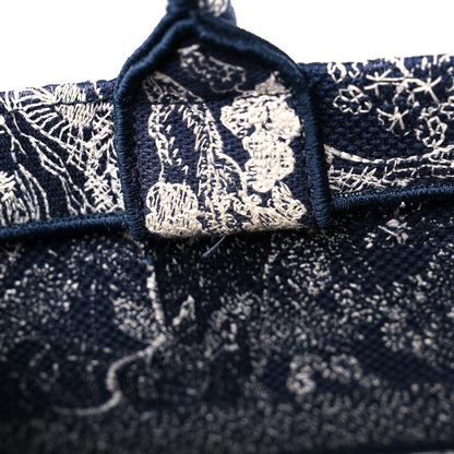 Christian Dior Canvas Embroidered Medium Toile De Jouy Reverse Book Tote Blue 10 of 11