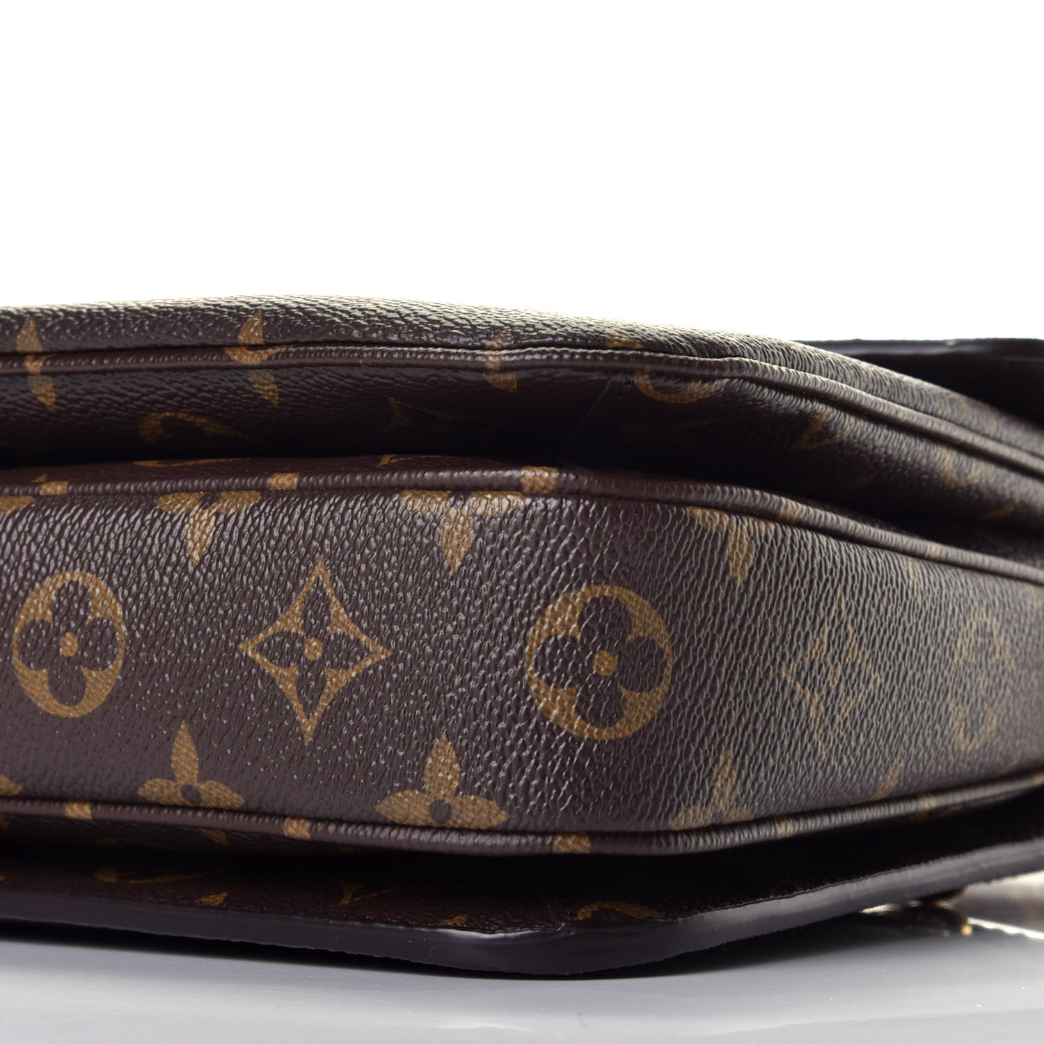 Louis Vuitton Monogram Pochette Metis 8 of 9