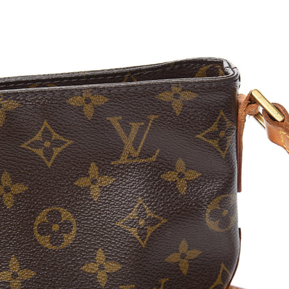 Louis Vuitton Monogram Trotteur 14 of 15
