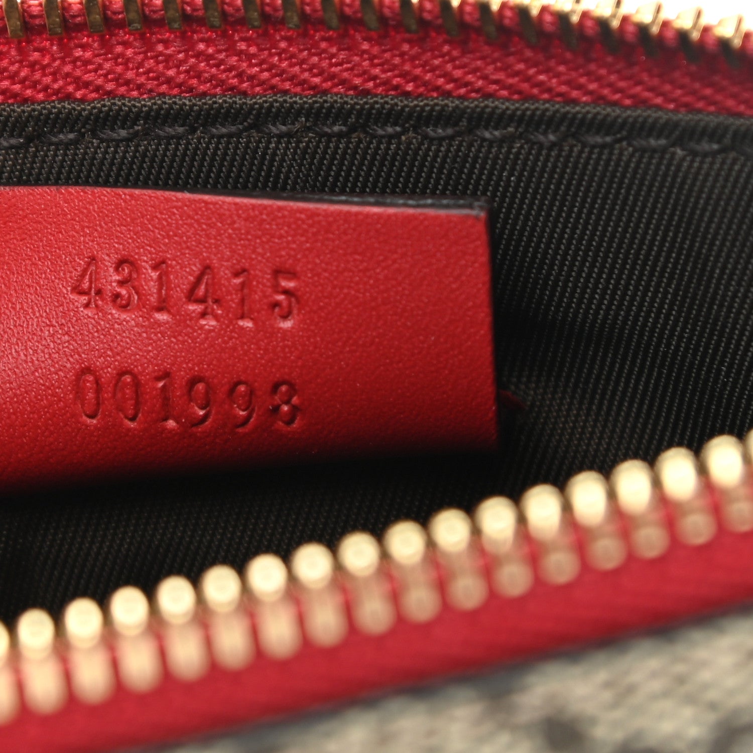 Gucci GG Supreme Monogram Merveilles Lips Zip Pouch Hibiscus Red 7 of 10