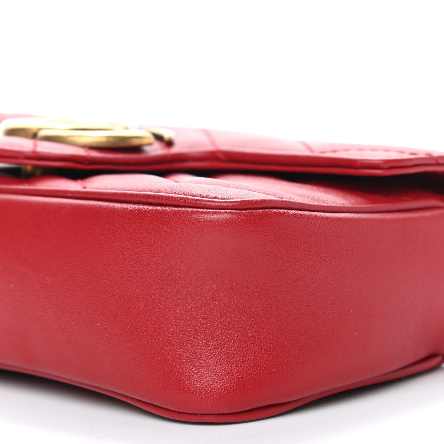 Calfskin Matelasse Super Mini GG Marmont Shoulder Bag Hibiscus Red