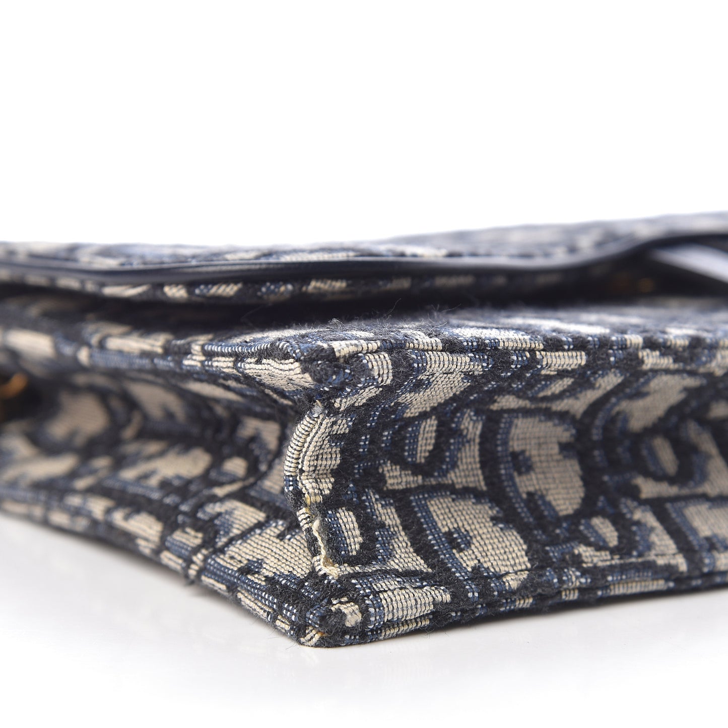 Oblique Saddle Chain Pouch Blue