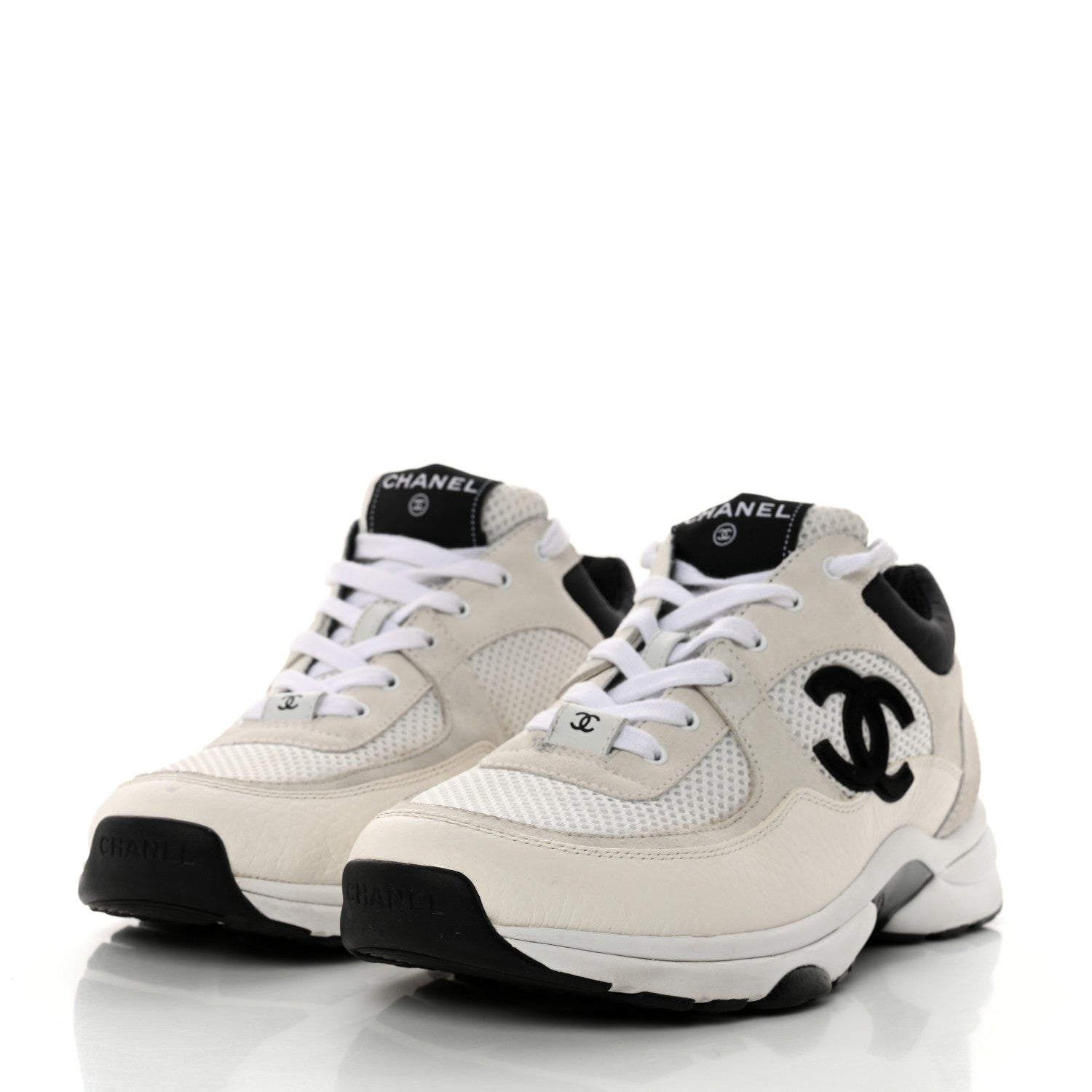 CHANEL 靴 CHANEL Womens Black Velvet Calfskin & Mixed Fibers Sneaker Z1878