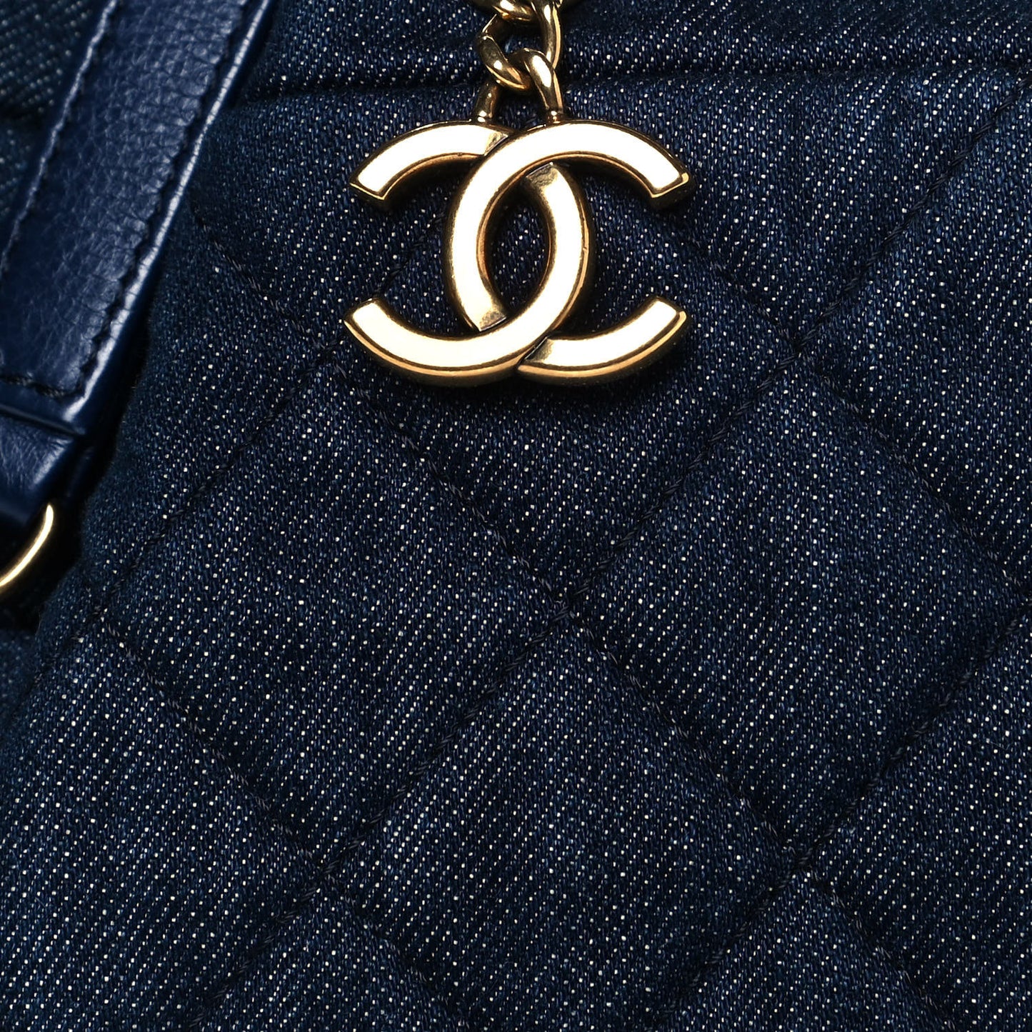 Washed Denim Quilted Small Urban Spirit Drawstring Bag Dark Blue