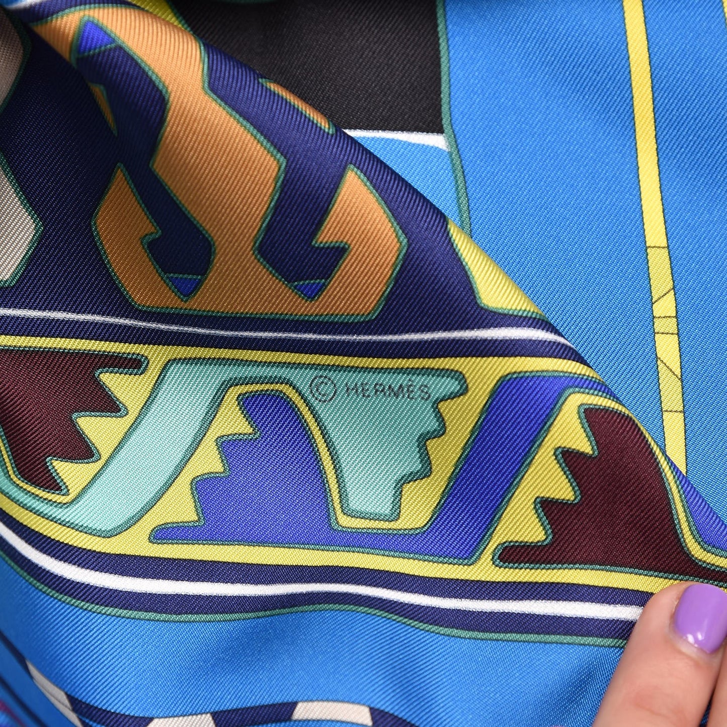 Silk Kilim Scarf 90 Bleu Klein Noir Chartreuse