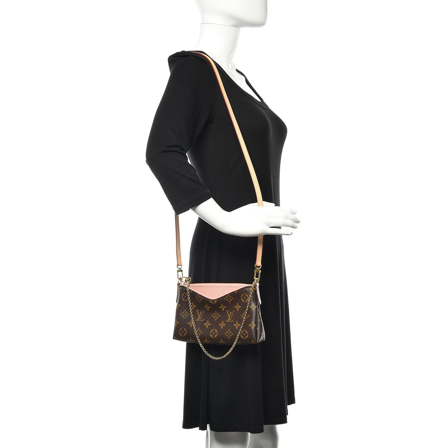 Monogram Pallas Clutch Rose Poudre