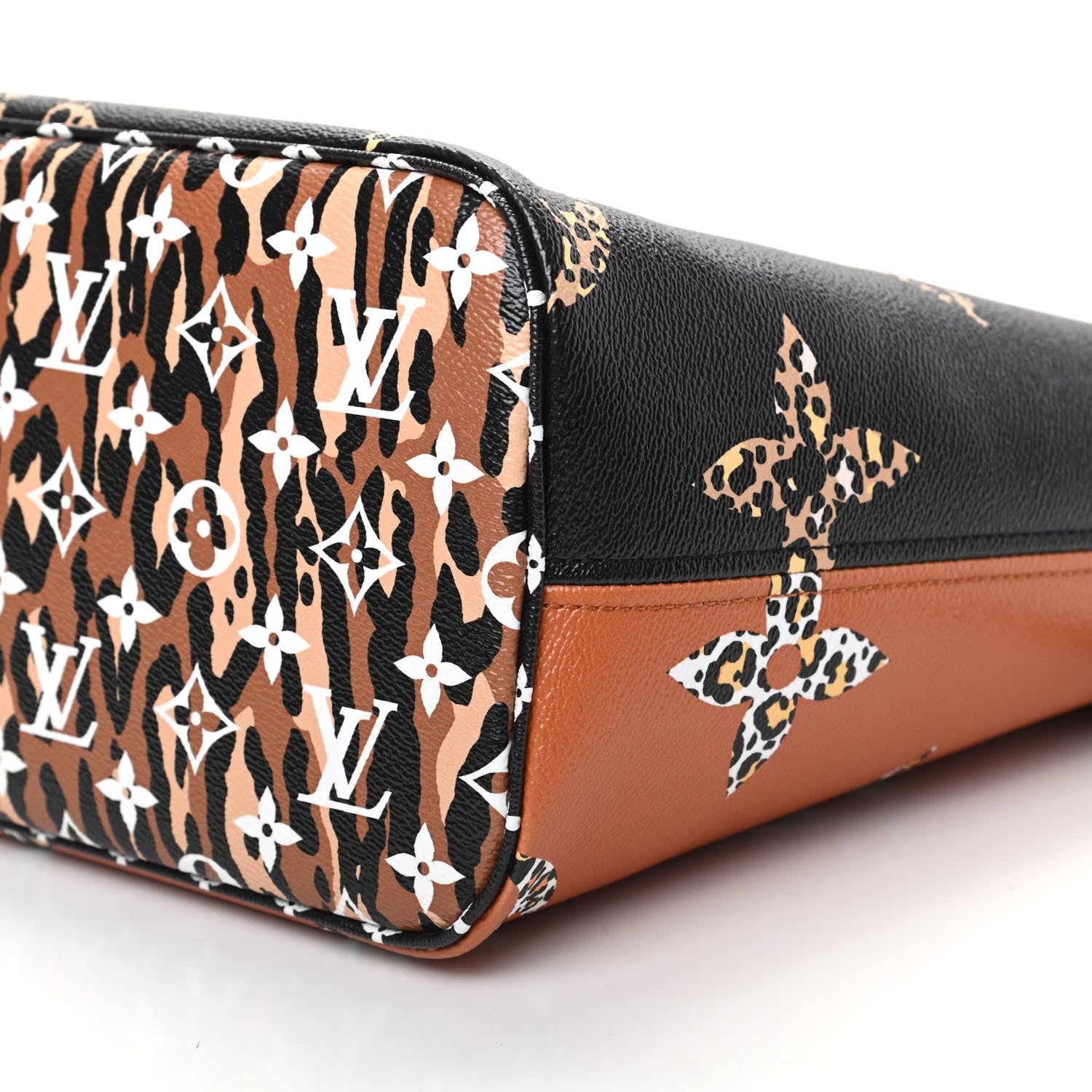 Louis Vuitton Monogram Giant Jungle Neverfull MM Black 9 of 9