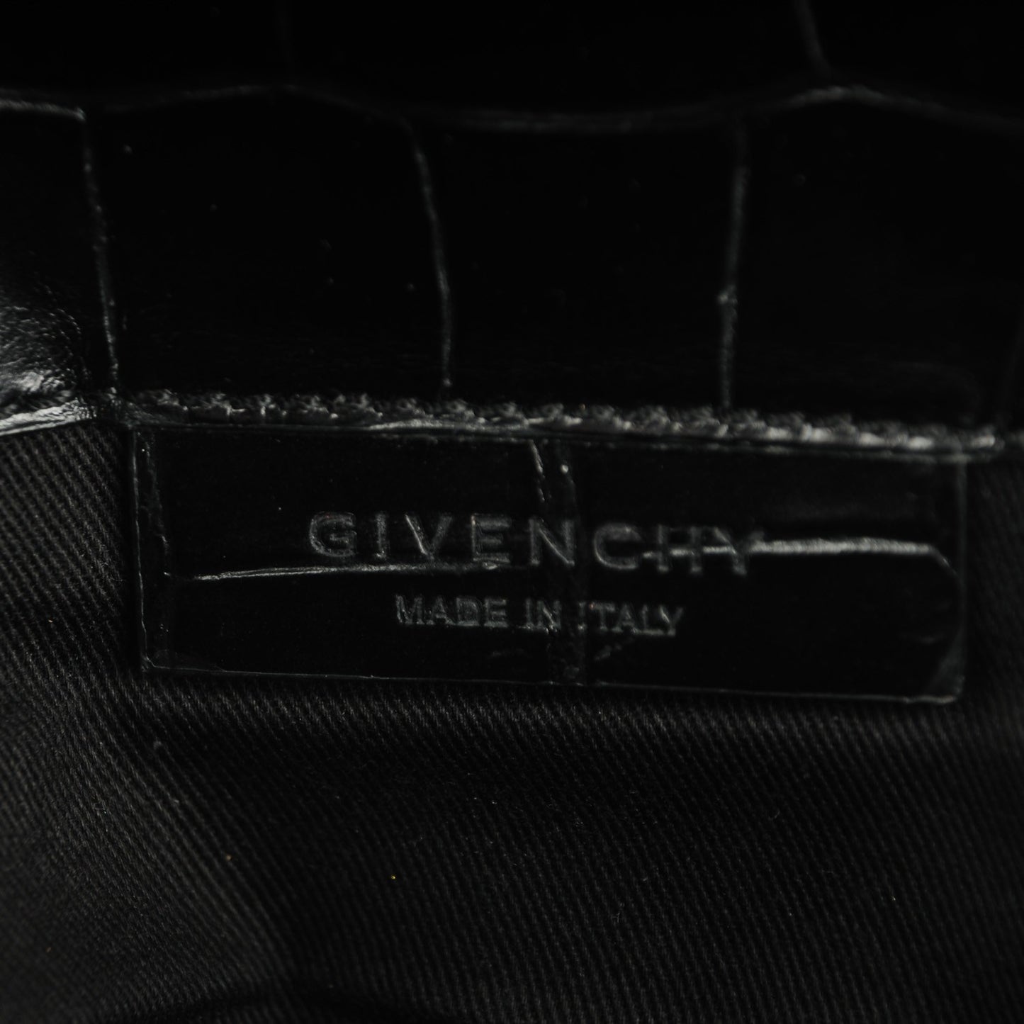 Calfskin Crocodile Embossed Medium Antigona Envelope Clutch Black