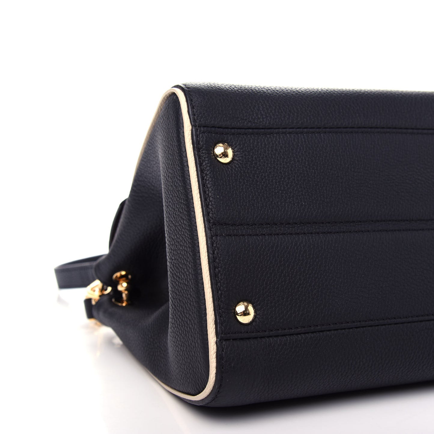 Monogram Double V Black
