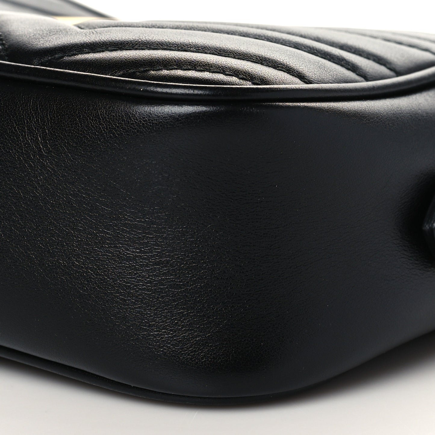 Calfskin Matelasse Small GG Marmont Chain Shoulder Bag Black