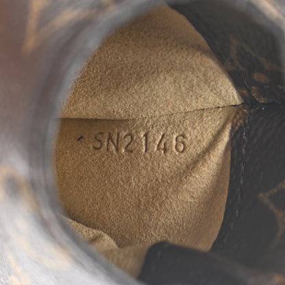 Louis Vuitton Monogram Sunglasses Case MM 7 of 9