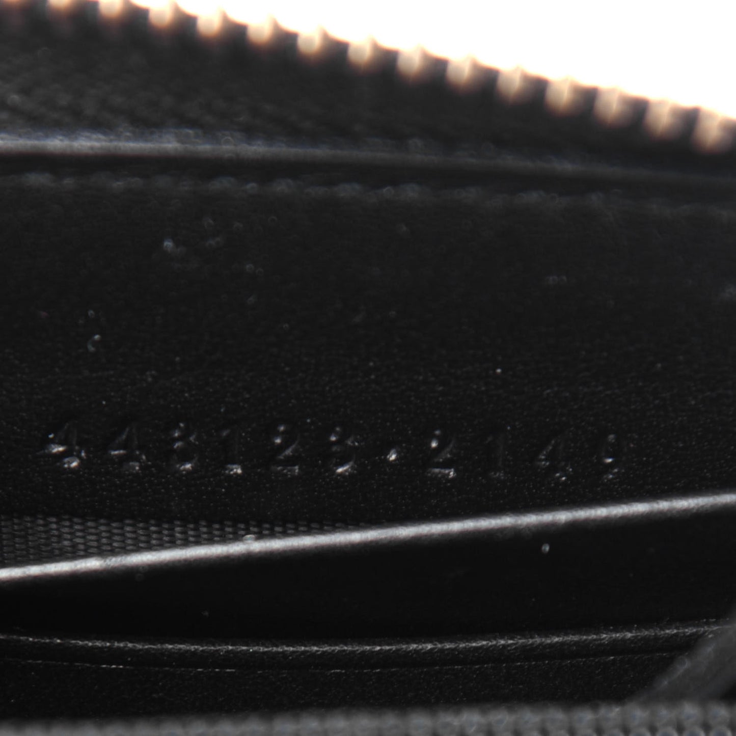 Calfskin Matelasse GG Marmont Zip Around Wallet Black