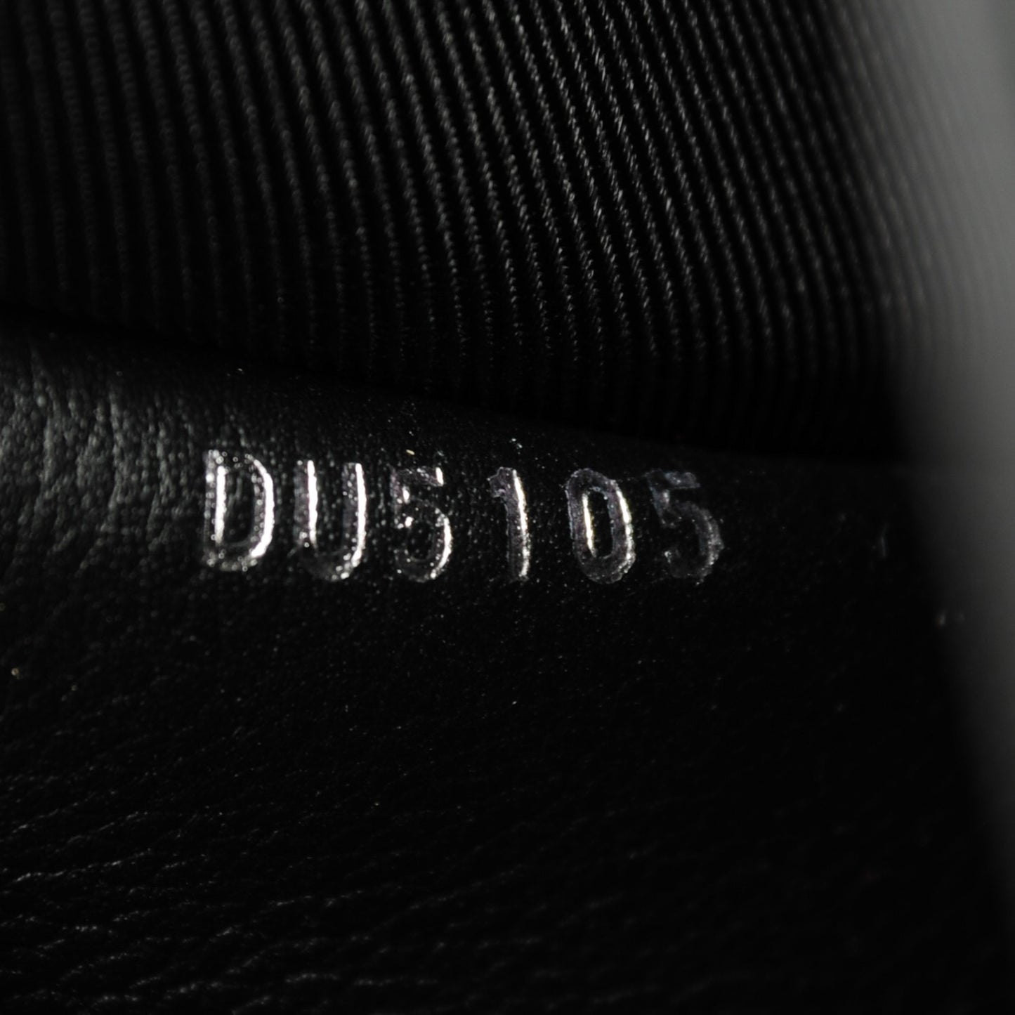 Calfskin Lockme II Chain Bag BB Black