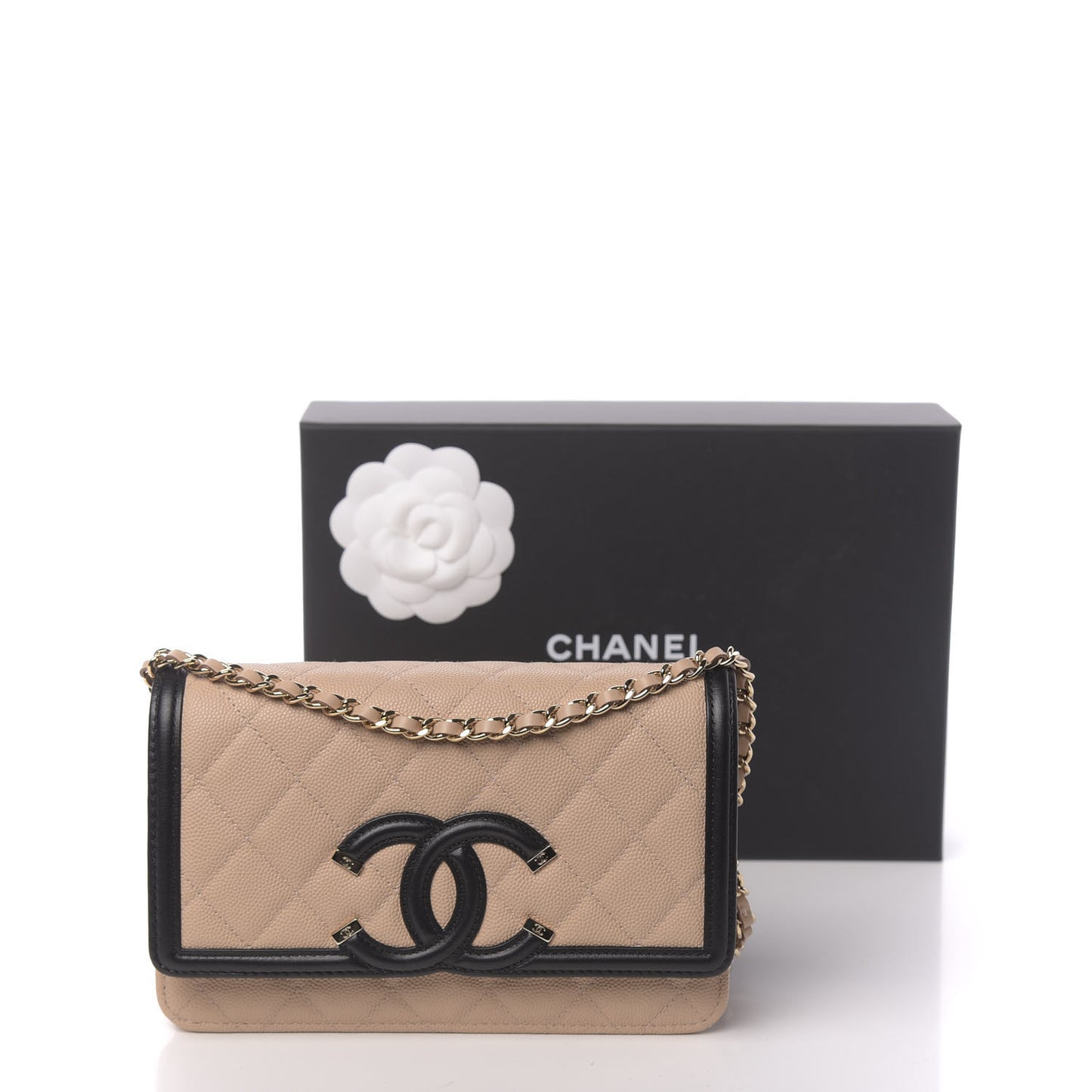Caviar Quilted CC Filigree Wallet On Chain WOC Beige Black