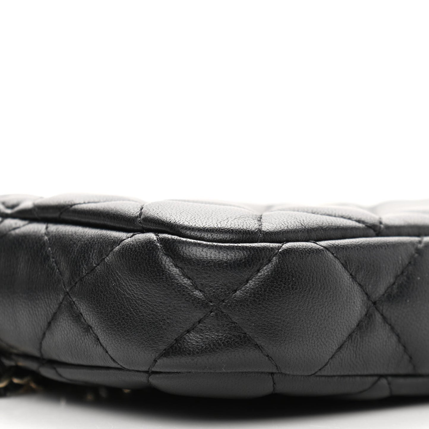Lambskin Quilted Small Clutch With Chain Black