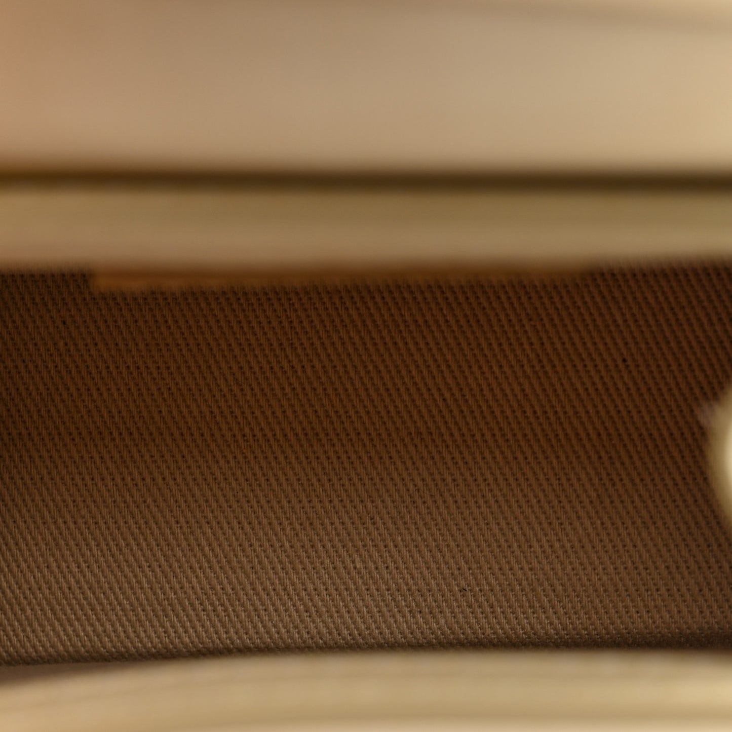 Smooth Calfskin Le Chiquito Ivory