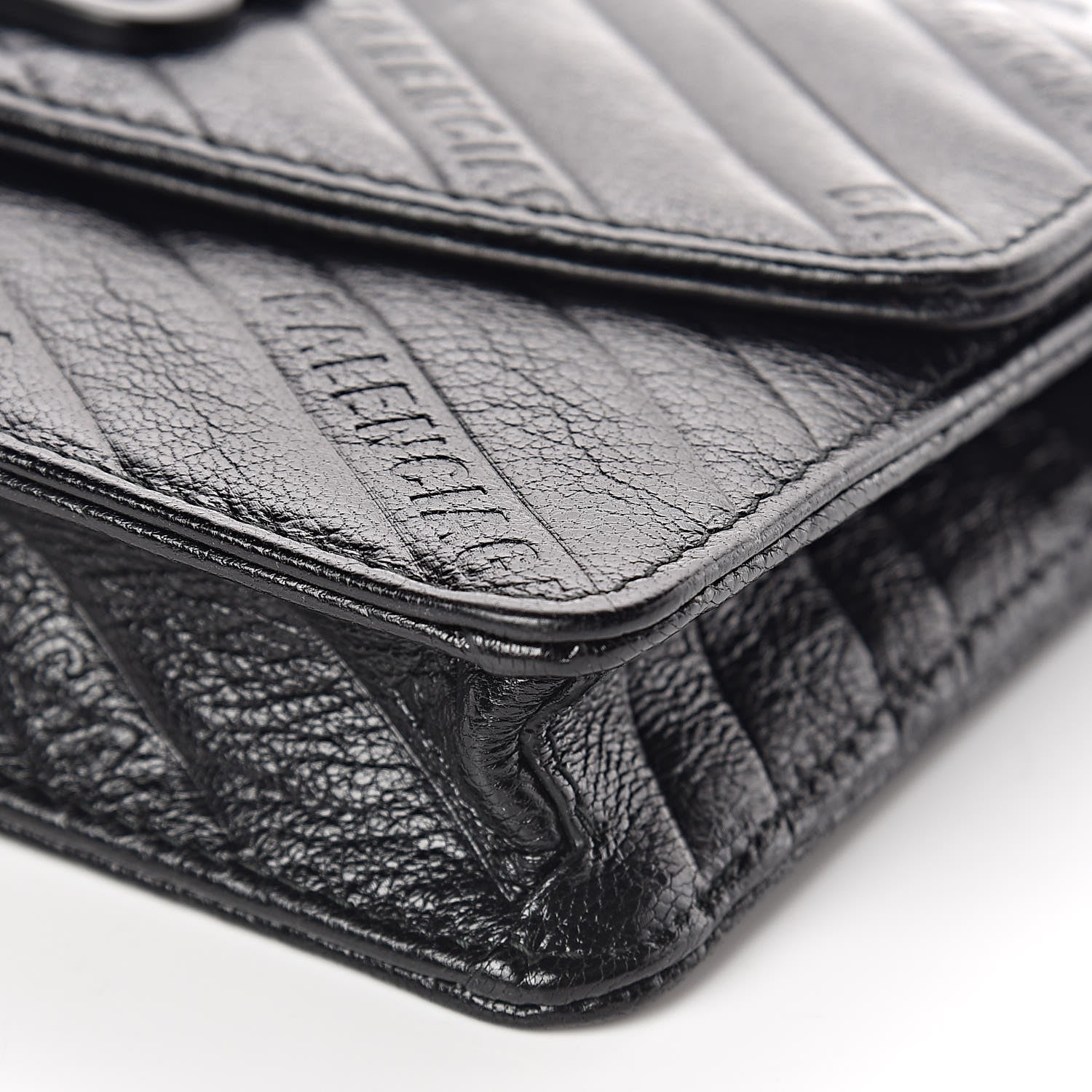 Balenciaga Shiny Goatskin Logo Embossed Monochrome BB Wallet On Chain Black 12 of 12