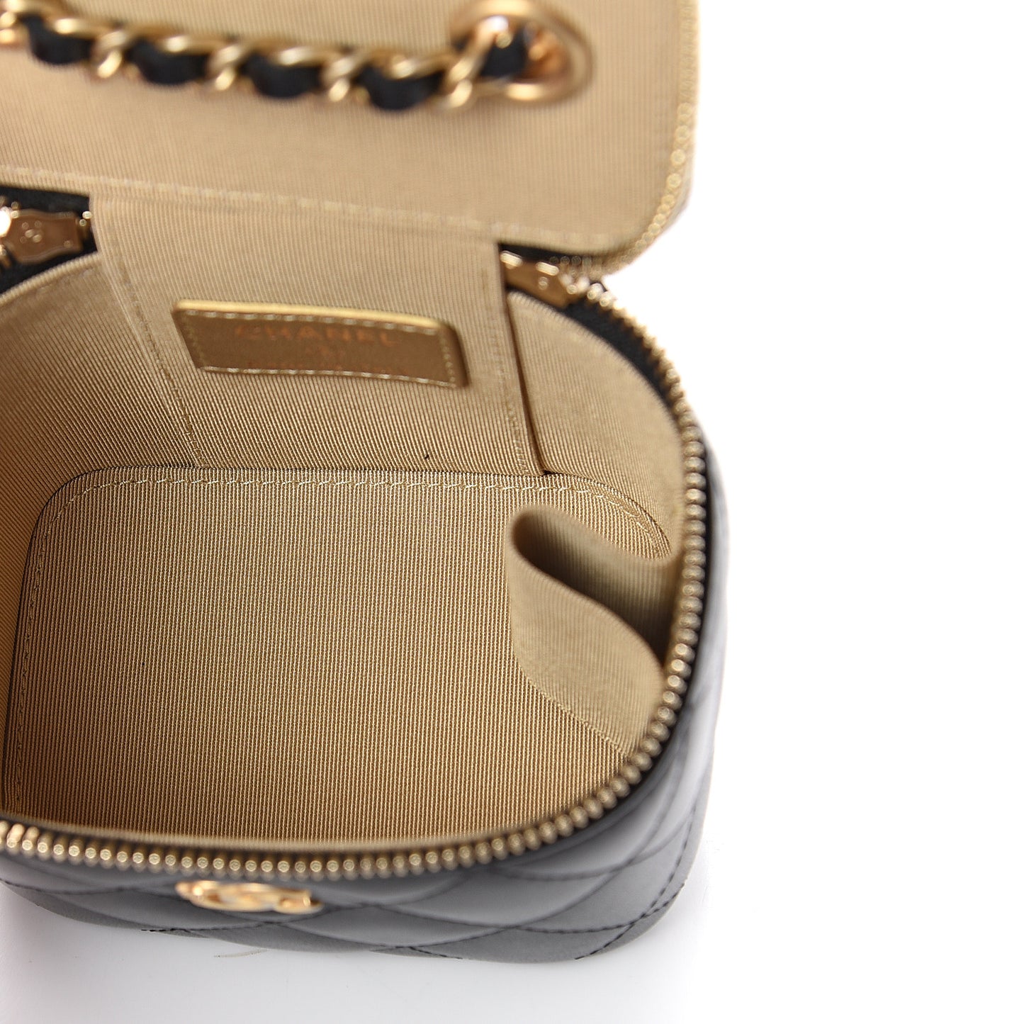 Lambskin Quilted Pearl Crush Box With Chain Black