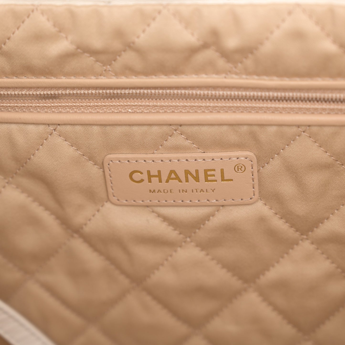 Shiny Calfskin Quilted Small Chanel 22 White