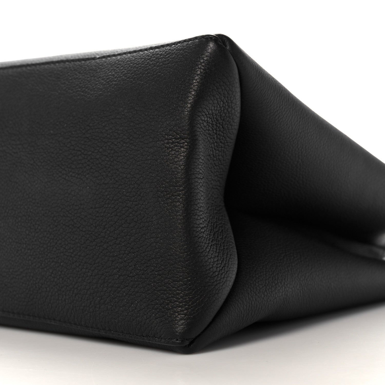 Louis Vuitton Grained Calfskin Lockme Shopper Black 16 of 17