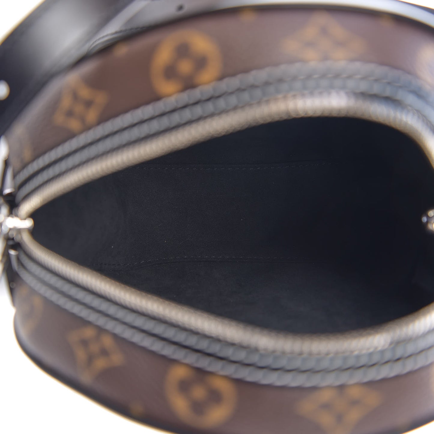 Calfskin Monogram LV Airline Boite Chapeau Souple White