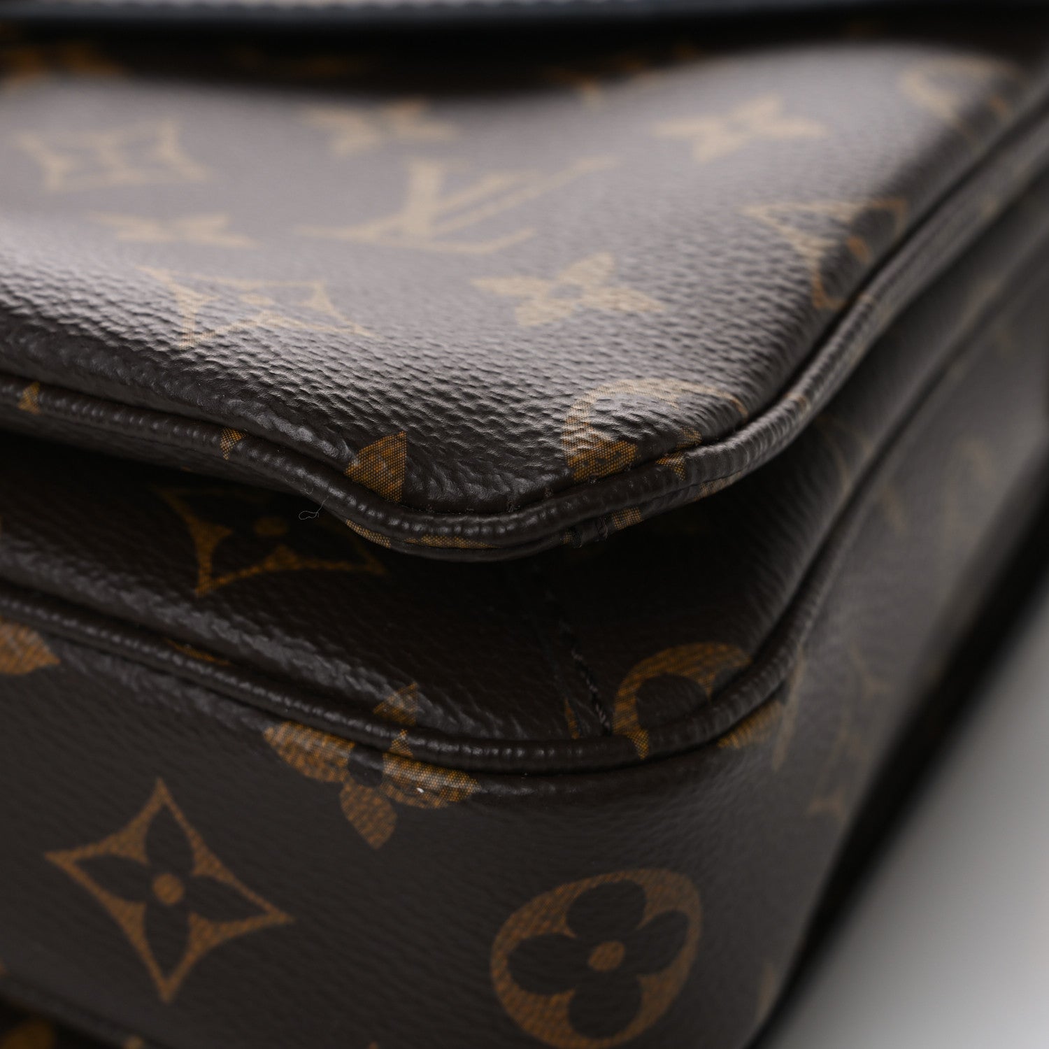 Louis Vuitton Monogram Pochette Metis 13 of 14