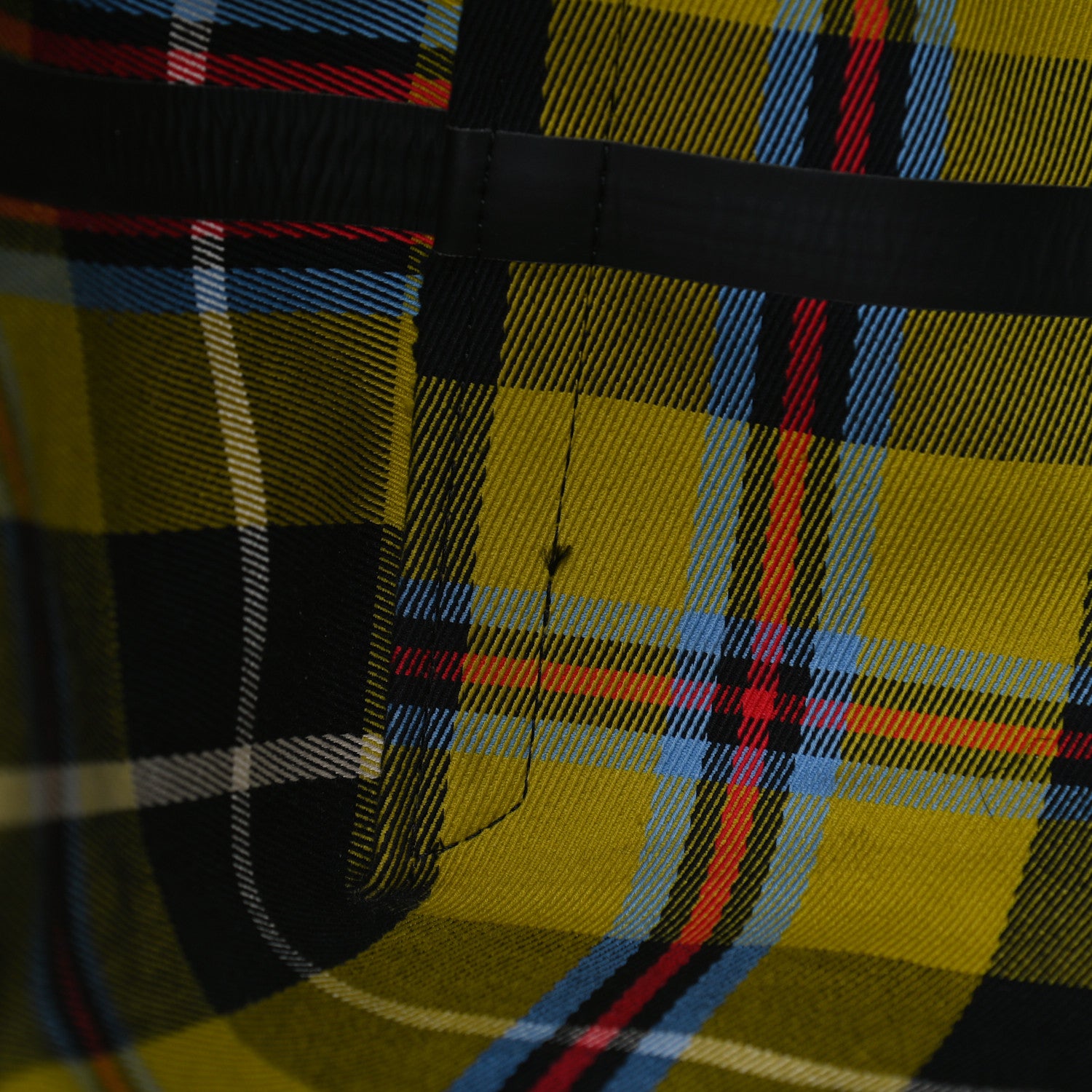 Burberry Vintage Check Extra Large The Giant Reversible Tote Antique Yellow 10 of 17