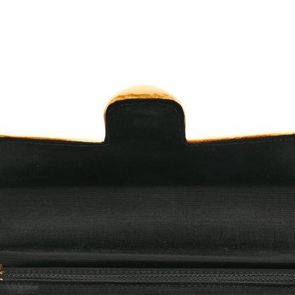 Chanel Acrylic Single Flap Black White 12 of 15