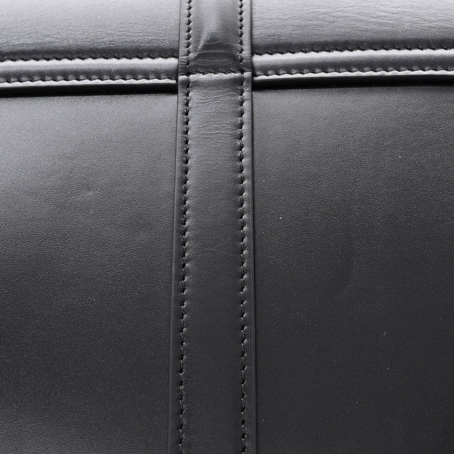 Satinated Calfskin Medium Besace 16 Black