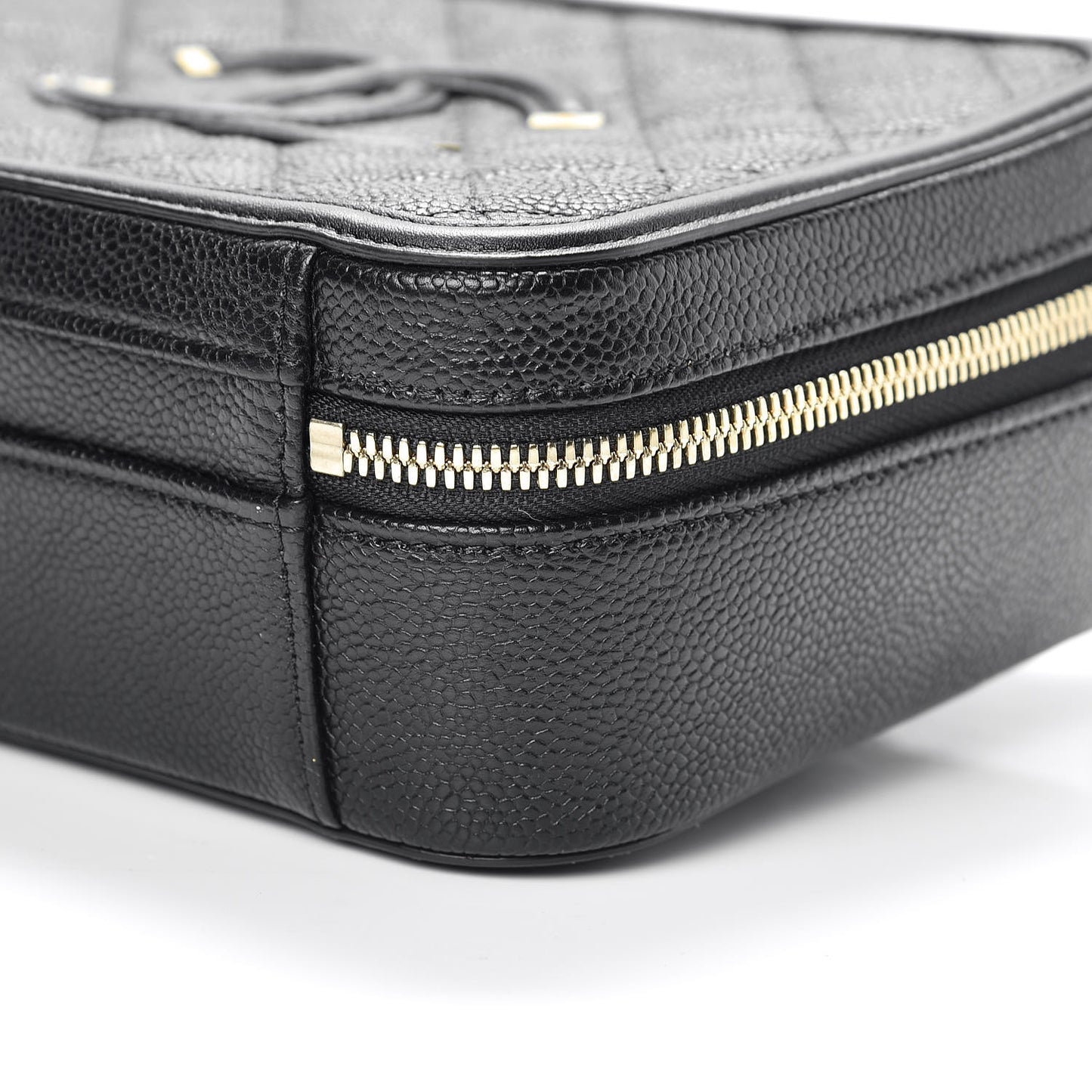 Caviar Quilted Medium CC Filigree Vanity Case Black