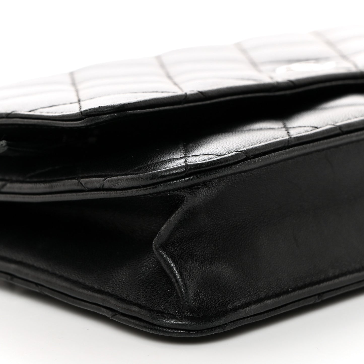 Lambskin Quilted Wallet On Chain WOC Black