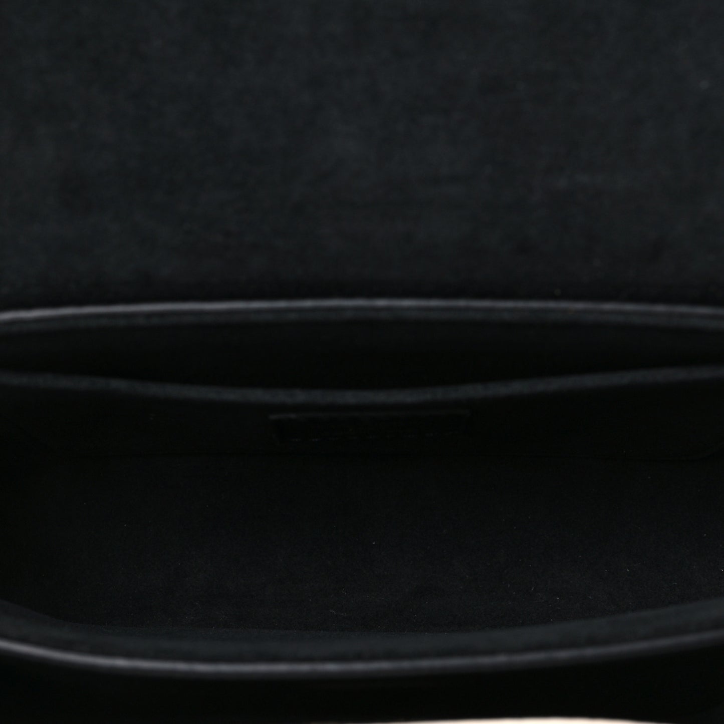 Grained Calfskin Lockme Tender Black