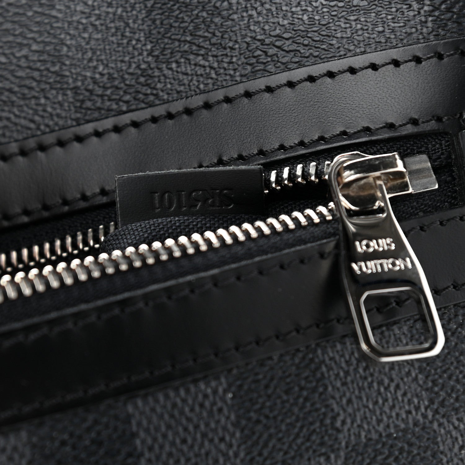 Louis Vuitton Damier Graphite Mick GM 7 of 10