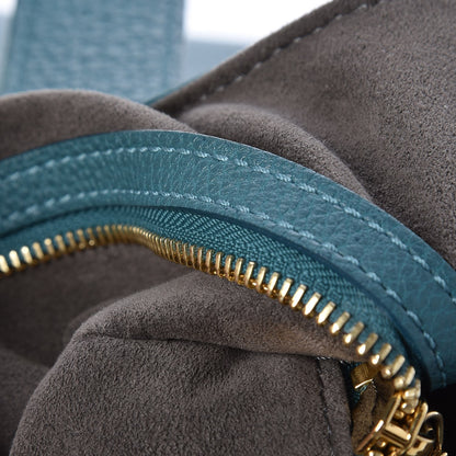 Louis Vuitton Mahina L Lagon 7 of 7