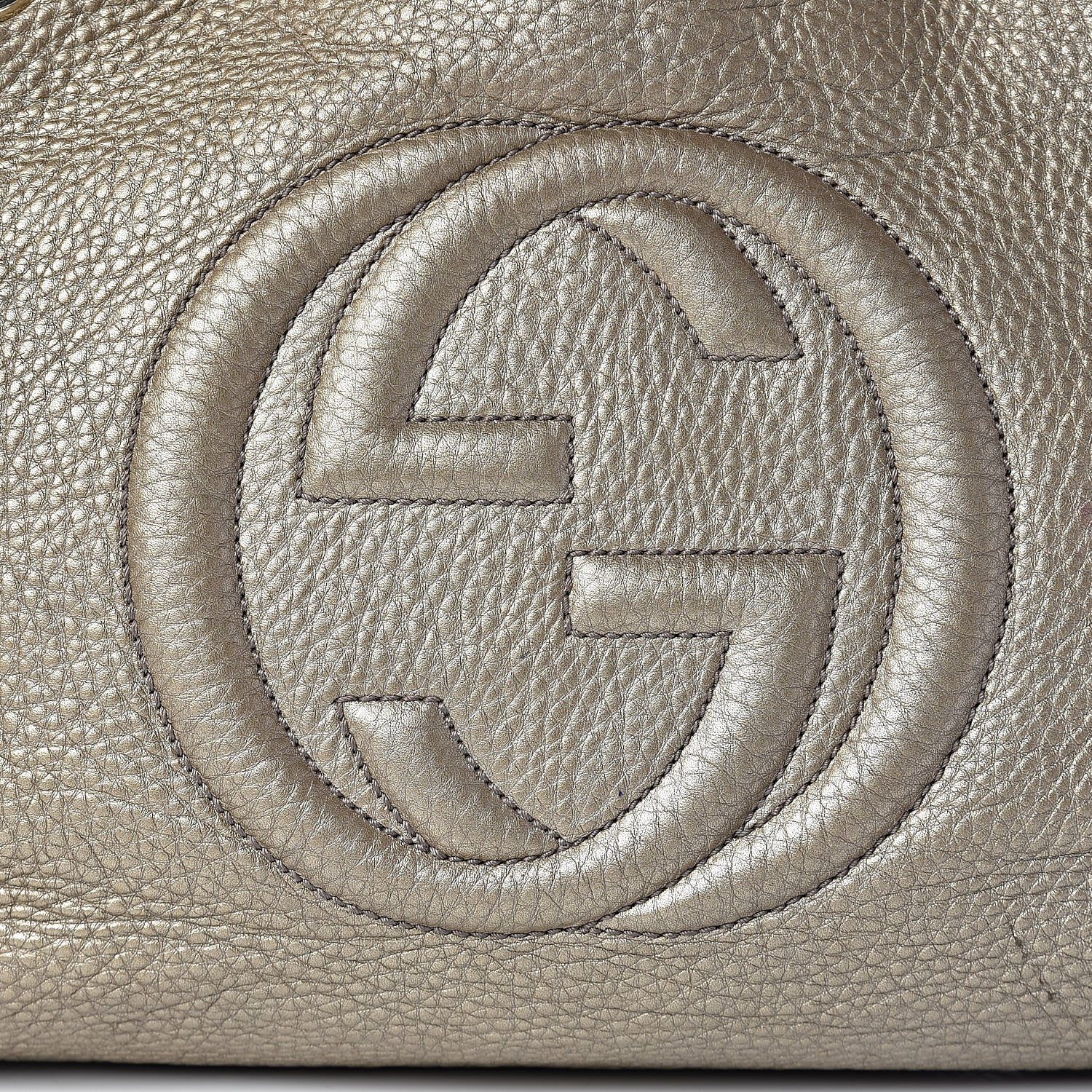 Gucci Metallic Pebbled Calfskin Medium Soho Chain Shoulder Bag Golden Beige 25 of 25