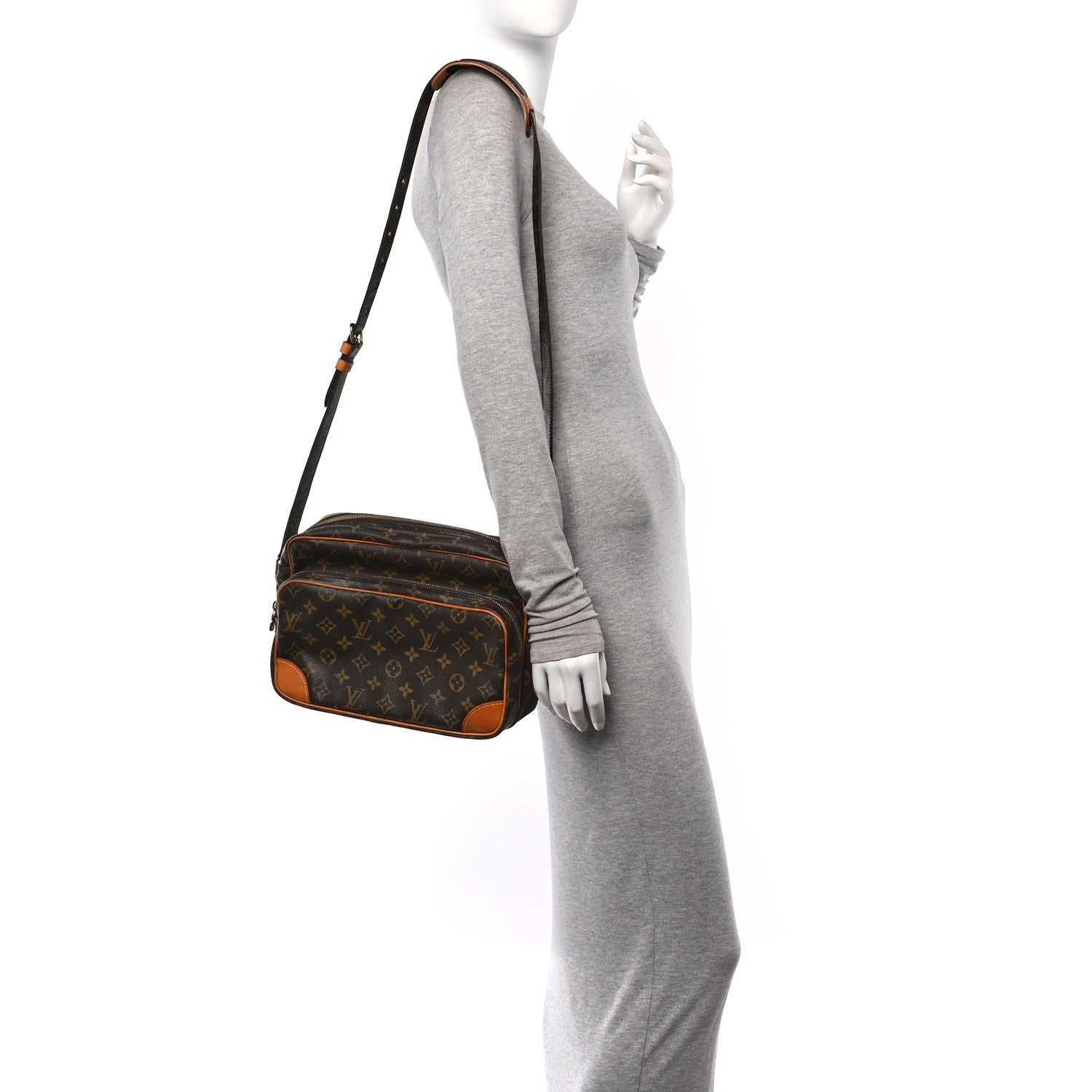 Louis Vuitton Monogram Nil 28 2 of 9