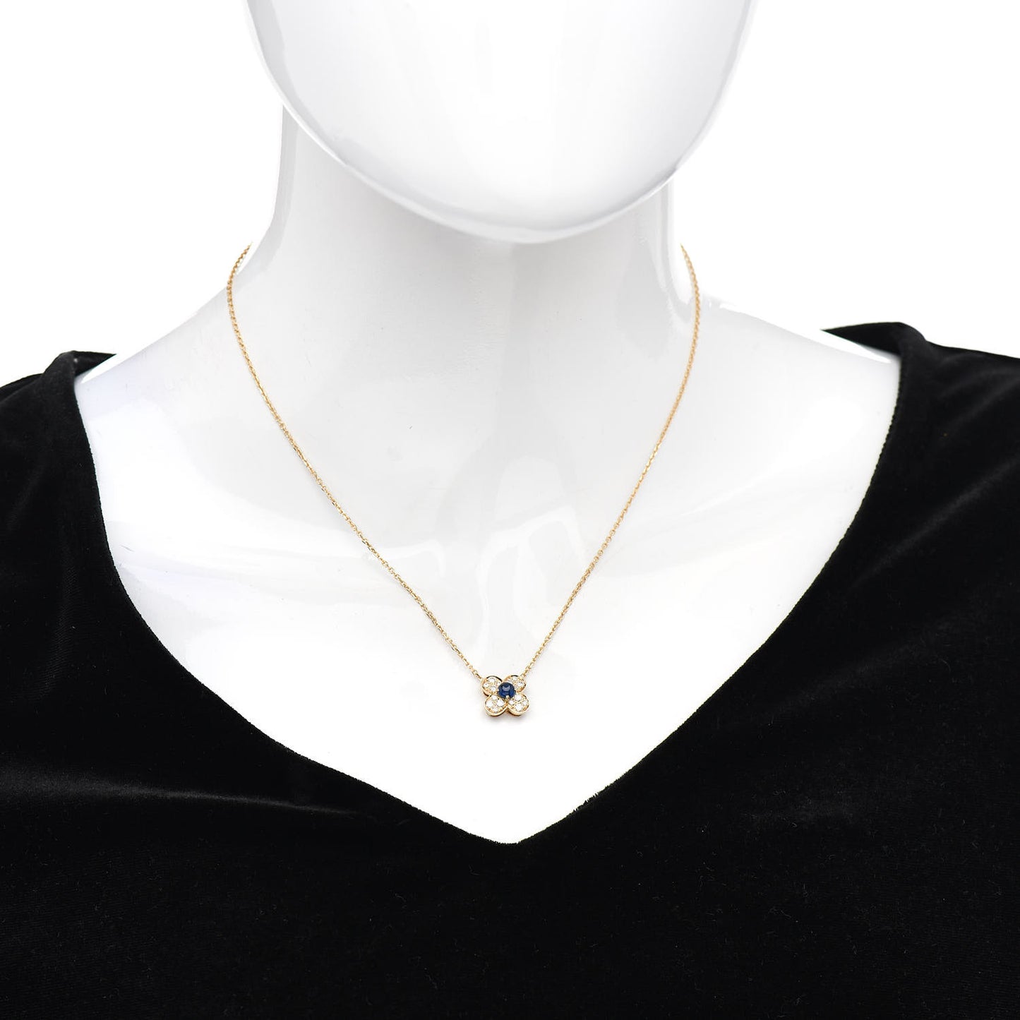18K Yellow Gold Diamond Blue Sapphire Trefle Pendant Necklace