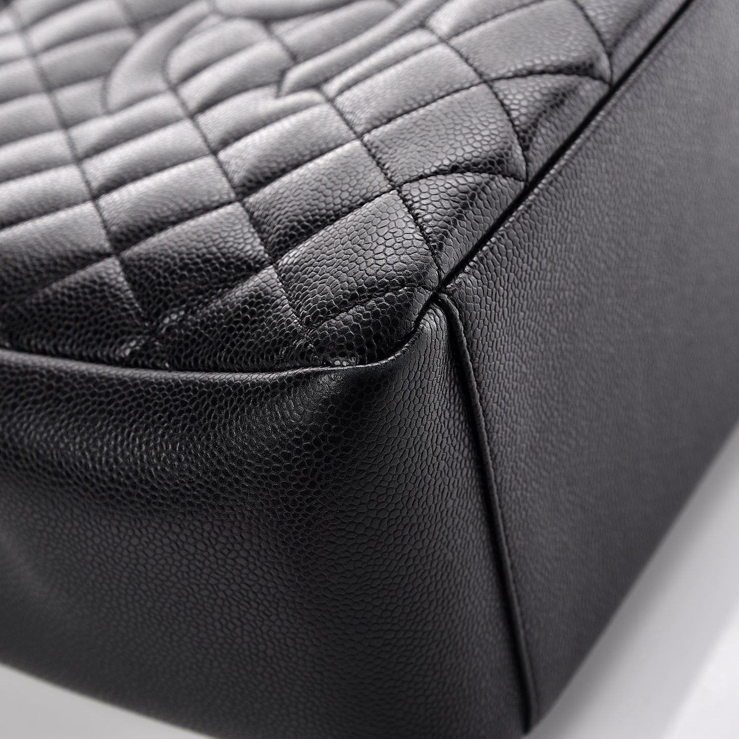 Caviar Quilted Grand Shopping Tote GST Black