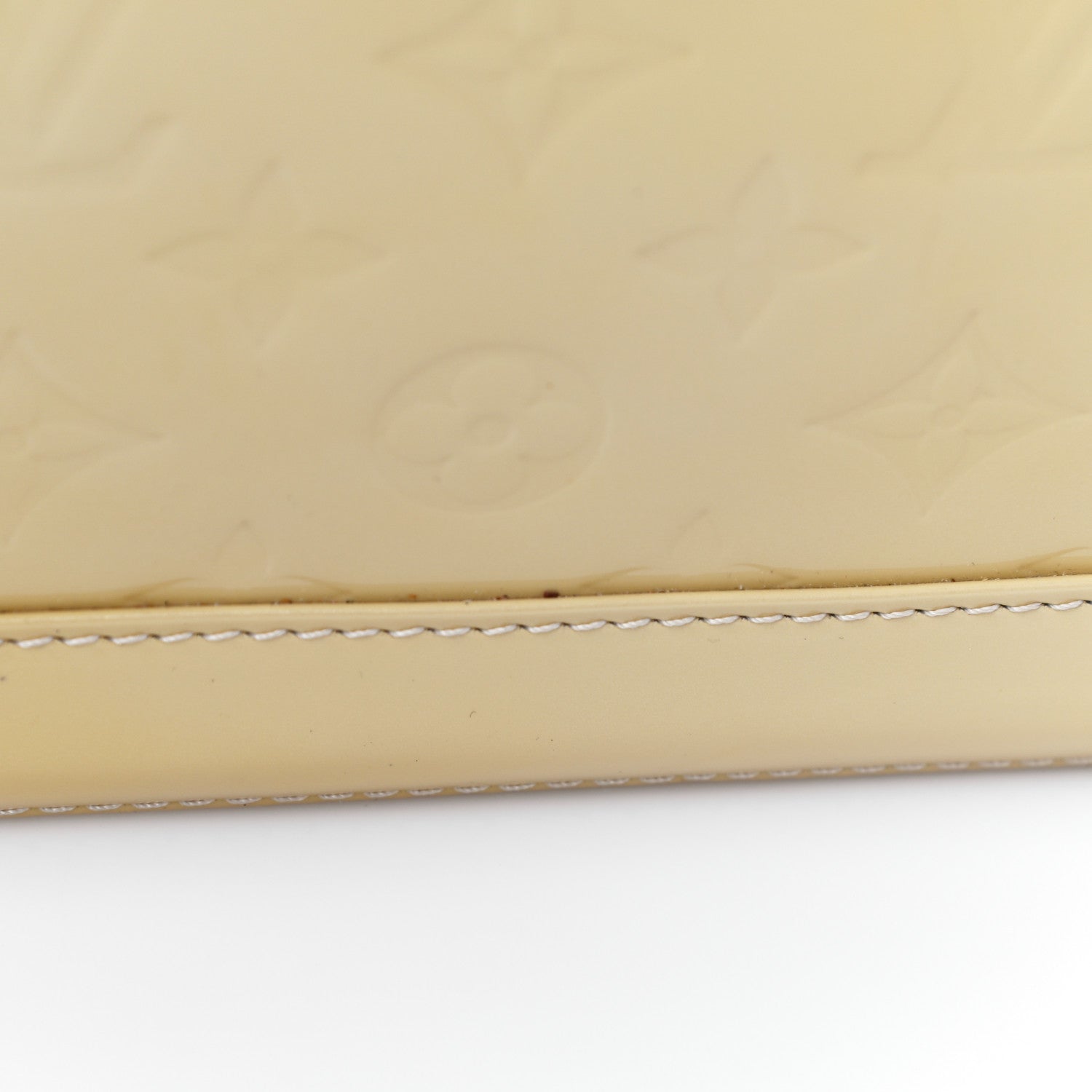 Louis Vuitton Vernis Alma PM Blanc Corail 16 of 19