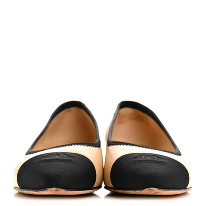 Chanel Lambskin Grossgrain Cap Toe Chain CC Flats 39 Beige Black 3 of 9