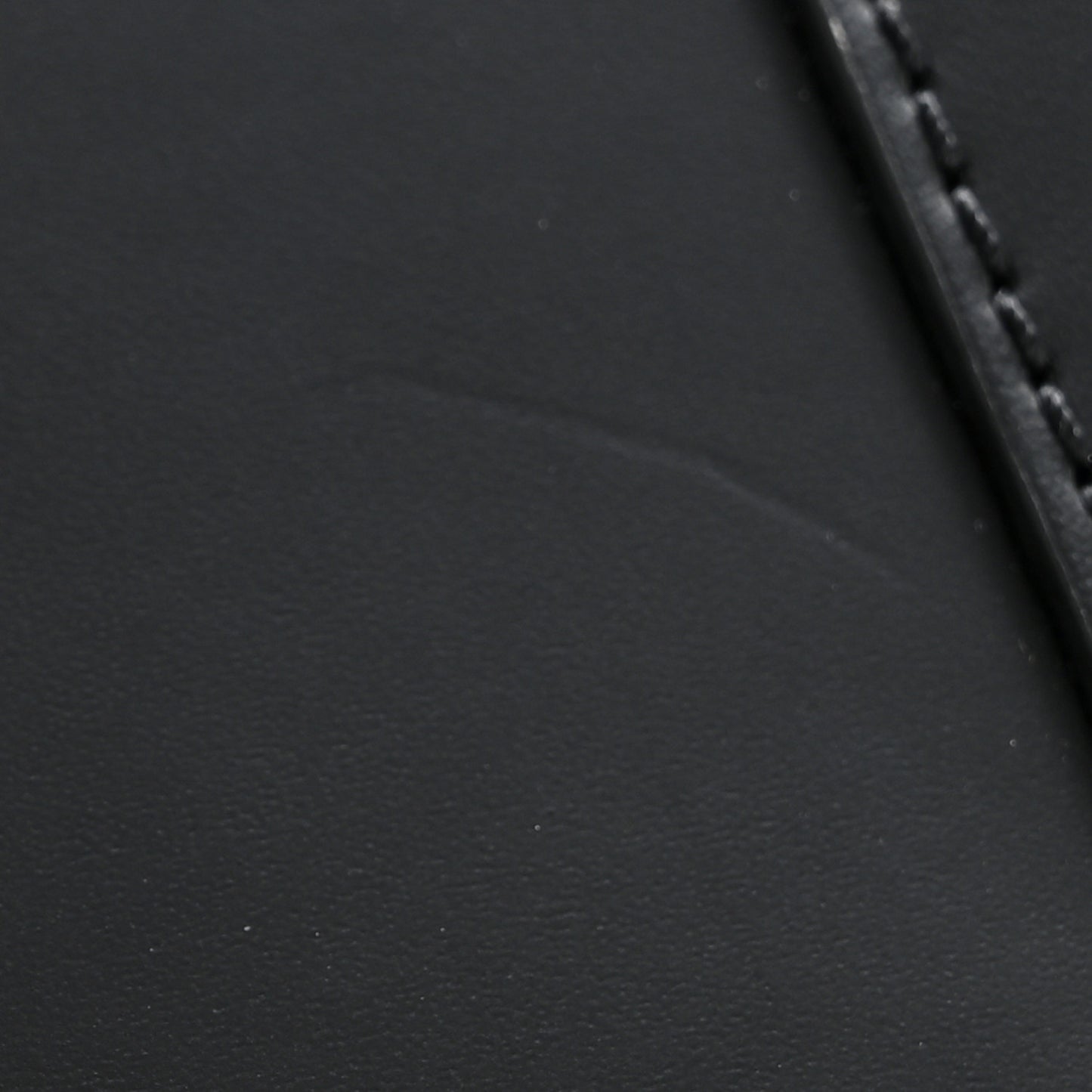 LV X TM Epi Alma BB Black
