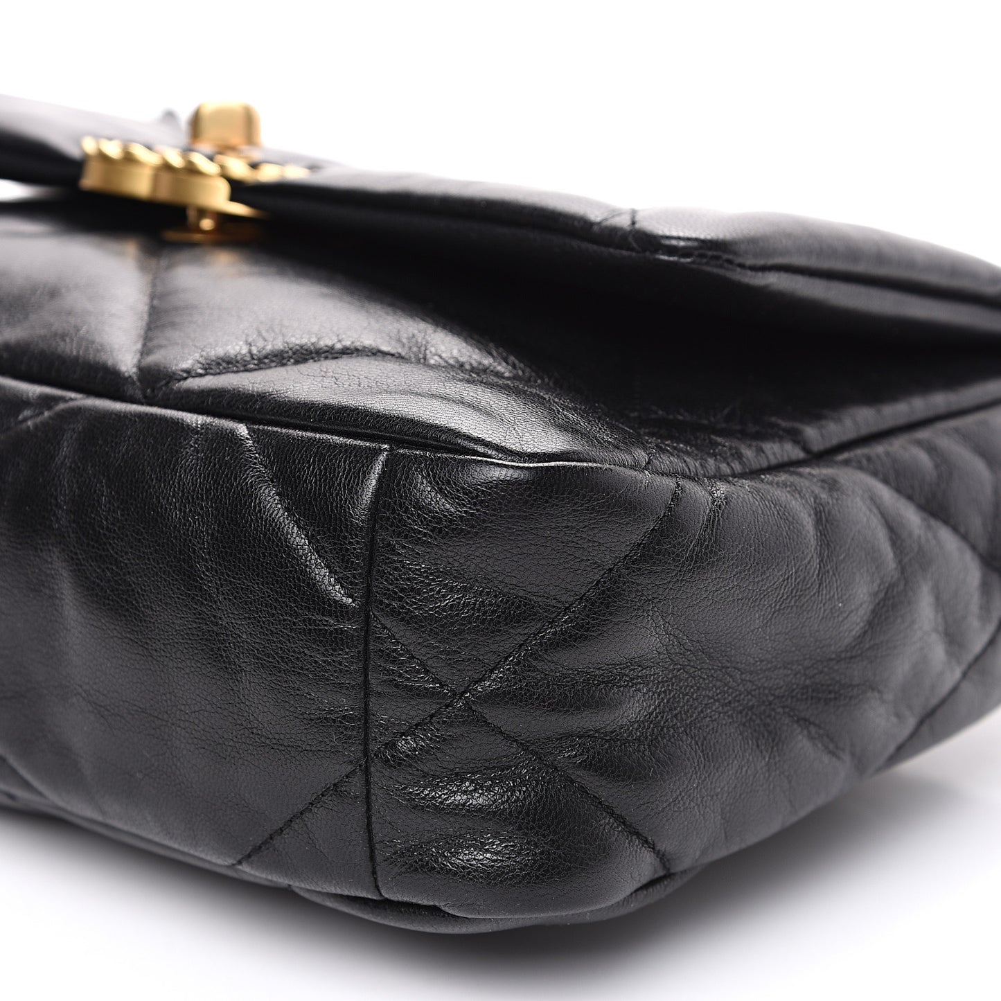 Lambskin Quilted Medium 19 Flap Black