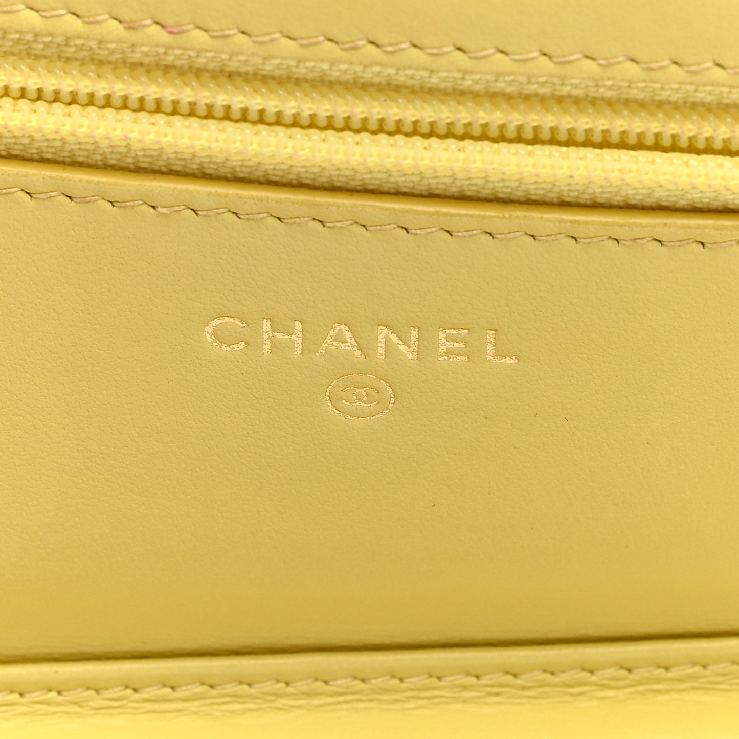 Caviar Quilted CC Filigree Wallet On Chain WOC Yellow